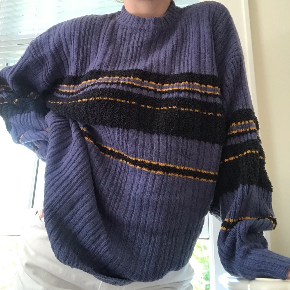 very cozy and oversized urban outfitters sweater
